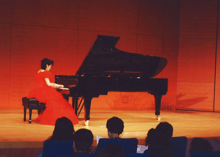 第1回ピアノリサイタル　徳島県大塚ヴェガホールにて